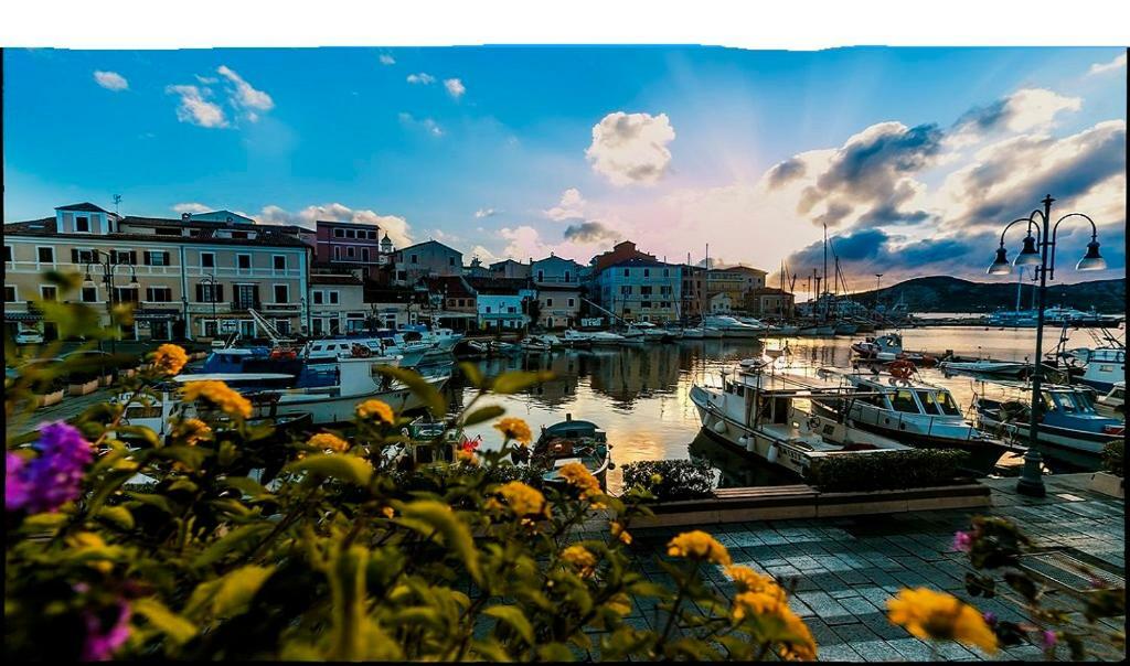 Bilocale Milu - Milu Holidays La Maddalena  Ngoại thất bức ảnh